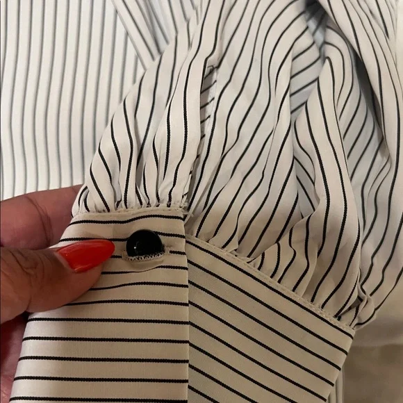 Lea & Viola Black and White Striped Off-Shoulder Blouse - Picture 6 of 10